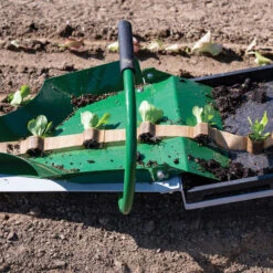 Johnny's Paperpot Transplanter 17 Johnny's Paperpot Transplanter -Johnnyseeds Sales Shop 06220 08 jss paperpot transplanter