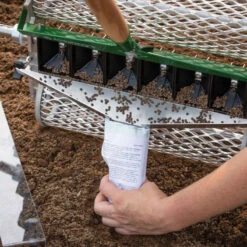 Six-Row Seeder, Second Edition -Johnnyseeds Sales Shop 06758 05 six row