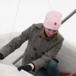 Johnny's Beanie – Pink -Johnnyseeds Sales Shop 07458 03 winterbeaniepink