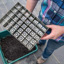 Stand-up 35 Soil Blocker -Johnnyseeds Sales Shop 07465 03 standup35soilblock