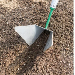 Row Pro™ -Johnnyseeds Sales Shop 08365 03 row pro